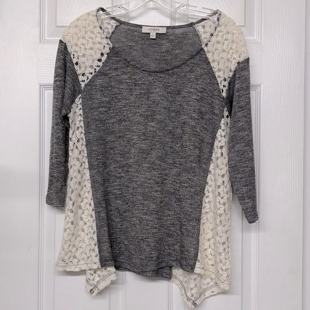 Umgee Crochet Detail Heather Gray & Cream Loose Fit Top Sz M